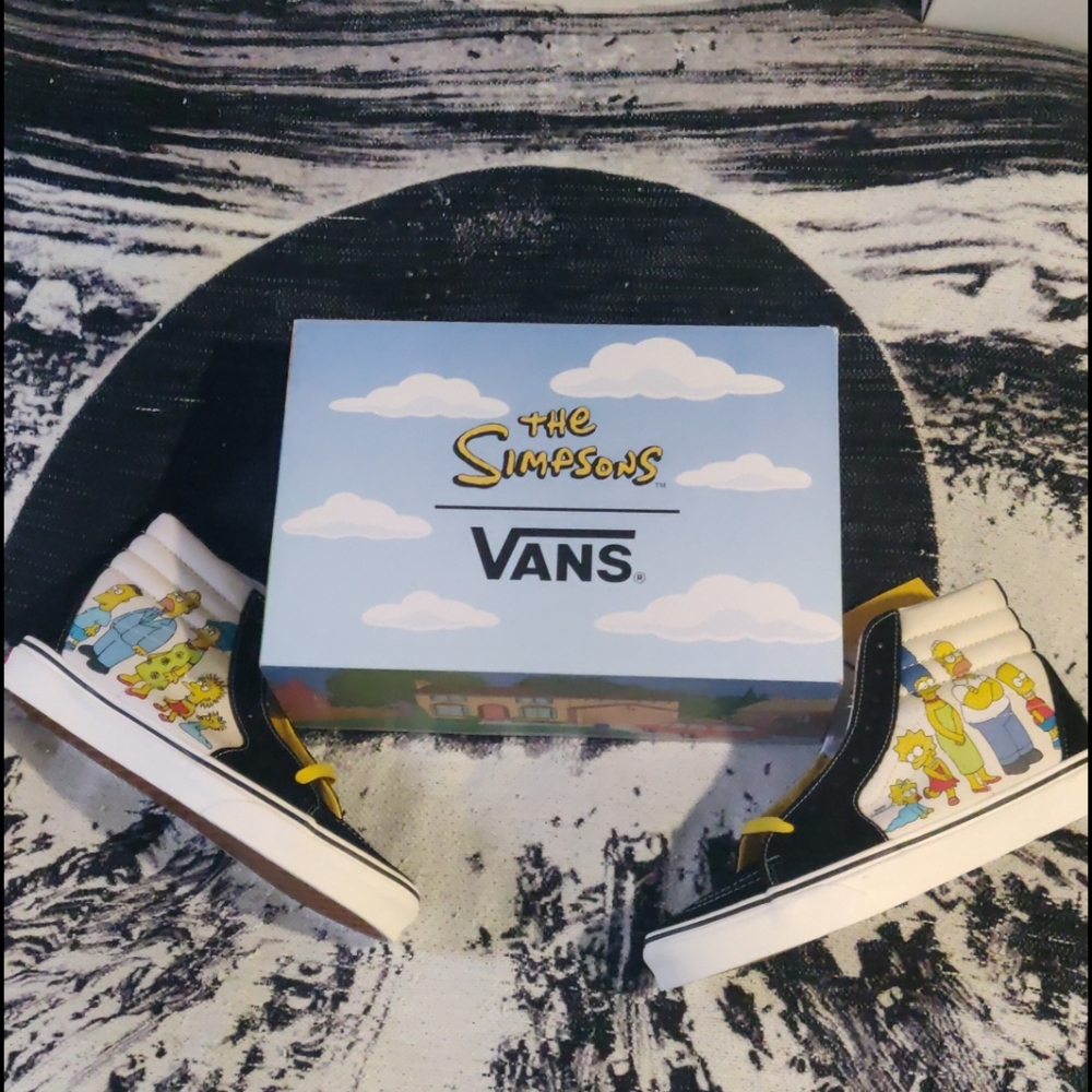 [SOLD] The Simpsons x Vans [Sk8 Hi, Size 9]